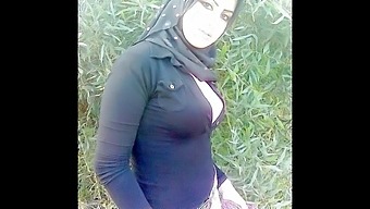Amateur Emirr1977 Mix Of Arab And Asian Beauties In High Definition