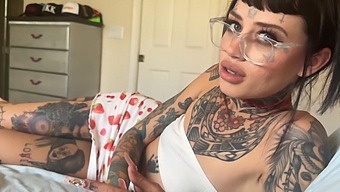 Sensual Pov Experience With A Stunning Goth Teen