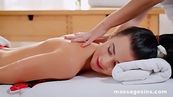 I Gave My Masseuse Full Permission To Act As She Pleases With Me